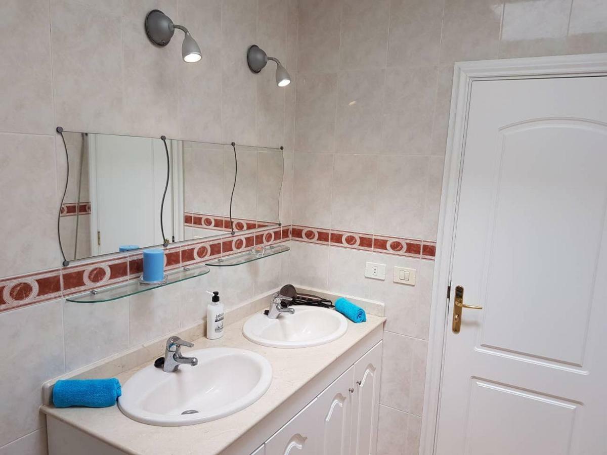 Villa Roque Del Conde With Fantastic Sea View, Terrace, Pool, Wifi, Sat-Tv, Garage Адехе Екстериор снимка